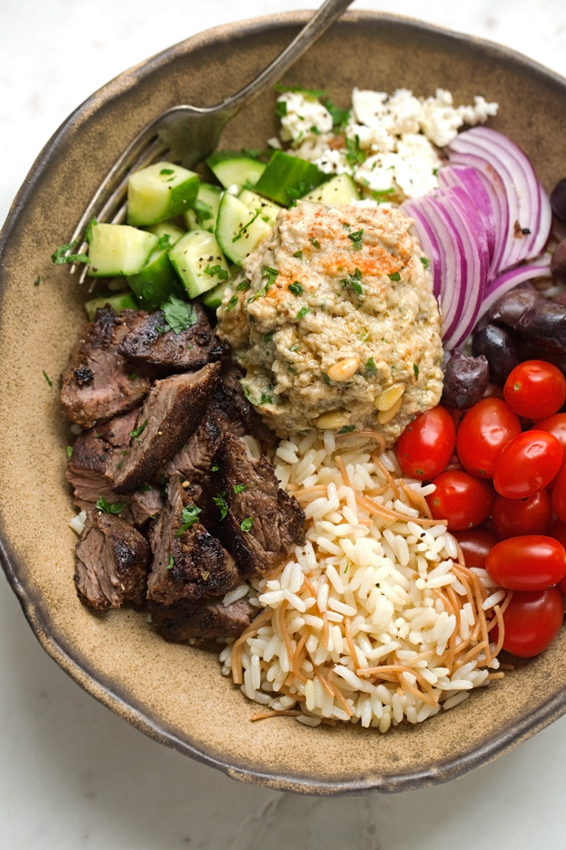 Beef Shawarma with Vermicelli Rice Pilaf - A simple shawarma plate just like your favorite restaurants, topped with tons of veggies! Perfect for lunches too! #shawarma #shawarmabowl #vermicellirice | Littlespicejar.com