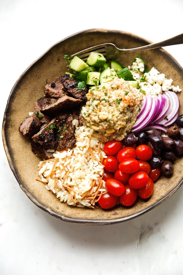 Beef Shawarma with Vermicelli Rice Pilaf - A simple shawarma plate just like your favorite restaurants, topped with tons of veggies! Perfect for lunches too! #shawarma #shawarmabowl #vermicellirice | Littlespicejar.com