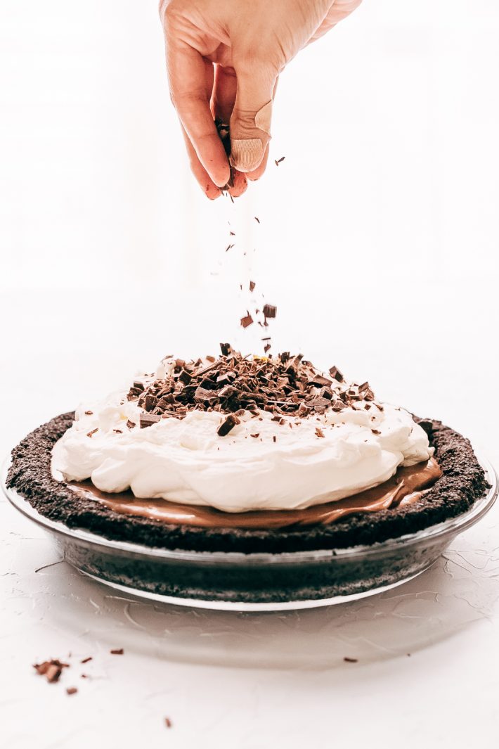 Easiest No Bake Nutella Pie - learn how to make the most delicious Nutella Pie and it only requires 10 minutes of hands on time! #nutellapie #dessertrecipes #nobakedesserts #nobakepie | Littlespicejar.com