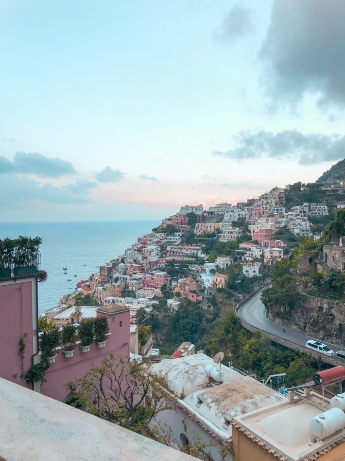 All the things you should see, do and eat if you’re heading to Naples, Capri, or Positano this summer! My Positano travel diary includes restaurant recommendations and things to keep in mind when you’re visiting! #positano #amalficoast #italy #capri #thingstodoinpositano | Littlespicejar.com