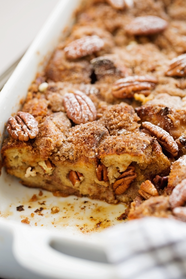 Salted Caramel Banana Nut French Toast Casserole - This recipe is super friendly to make ahead of time and perfect for entertaining brunch guests or for Saturday morning breakfast! #bananafrenchtoast #frenchtoastcasserole #frenchtoast #saltedcaramelsauce | Littlespicejar.com