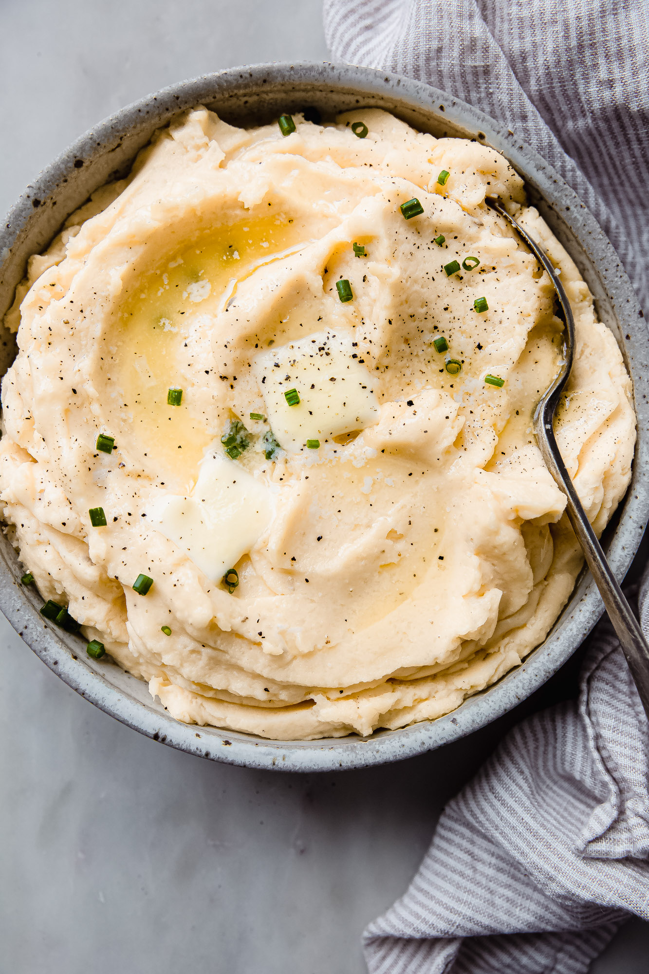 Amazing Cheddar Mashed Potatoes Recipe