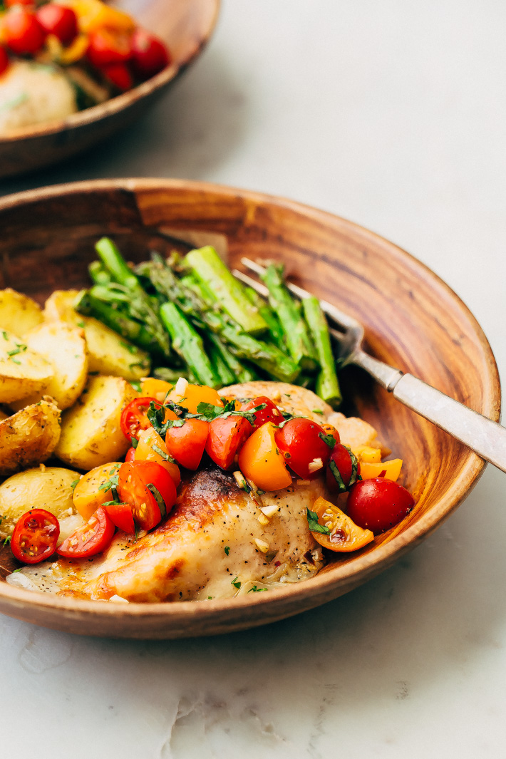 Sheet Pan Bruschetta Chicken with Potatoes and Asparagus - make a healthy, nutritious dinner all on one sheet pan! #bruschettachicken #roastedchicken #chickenbreast #bruschetta | Littlespicejar.com