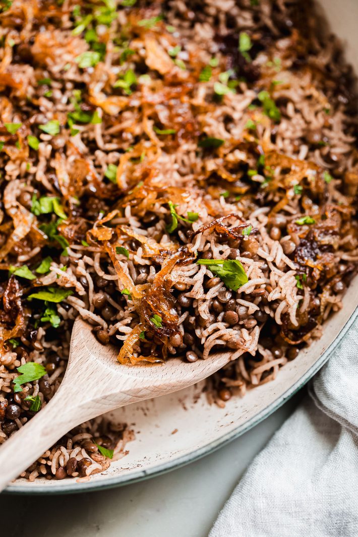 lentils and rice with parsley and caramelized onions