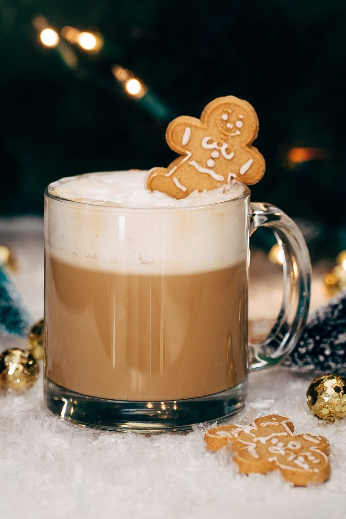 Cozy Homemade Gingerbread Latte - Learn how to make a gingerbread latte at home with simple ingredients! #gingerbreadlatte #latte #homemadelatte #gingerbreadsyrup | Littlespicejar.com