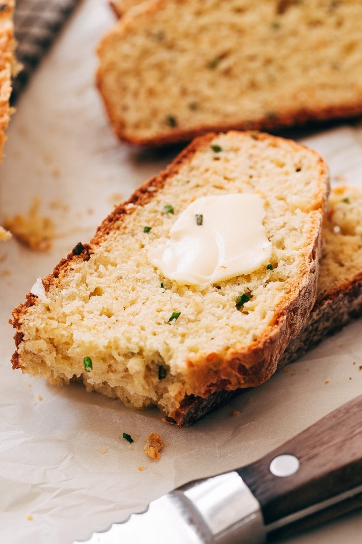 Garlic Irish Cheddar Chive Soda Bread - learn how to make a savory soda bread! This recipe is easy and takes just 10 minutes of hands on time! #cheddarsodabread #chivesodabread #garlicsodabread #irishsodabread #sodabread | Littlespicejar.com