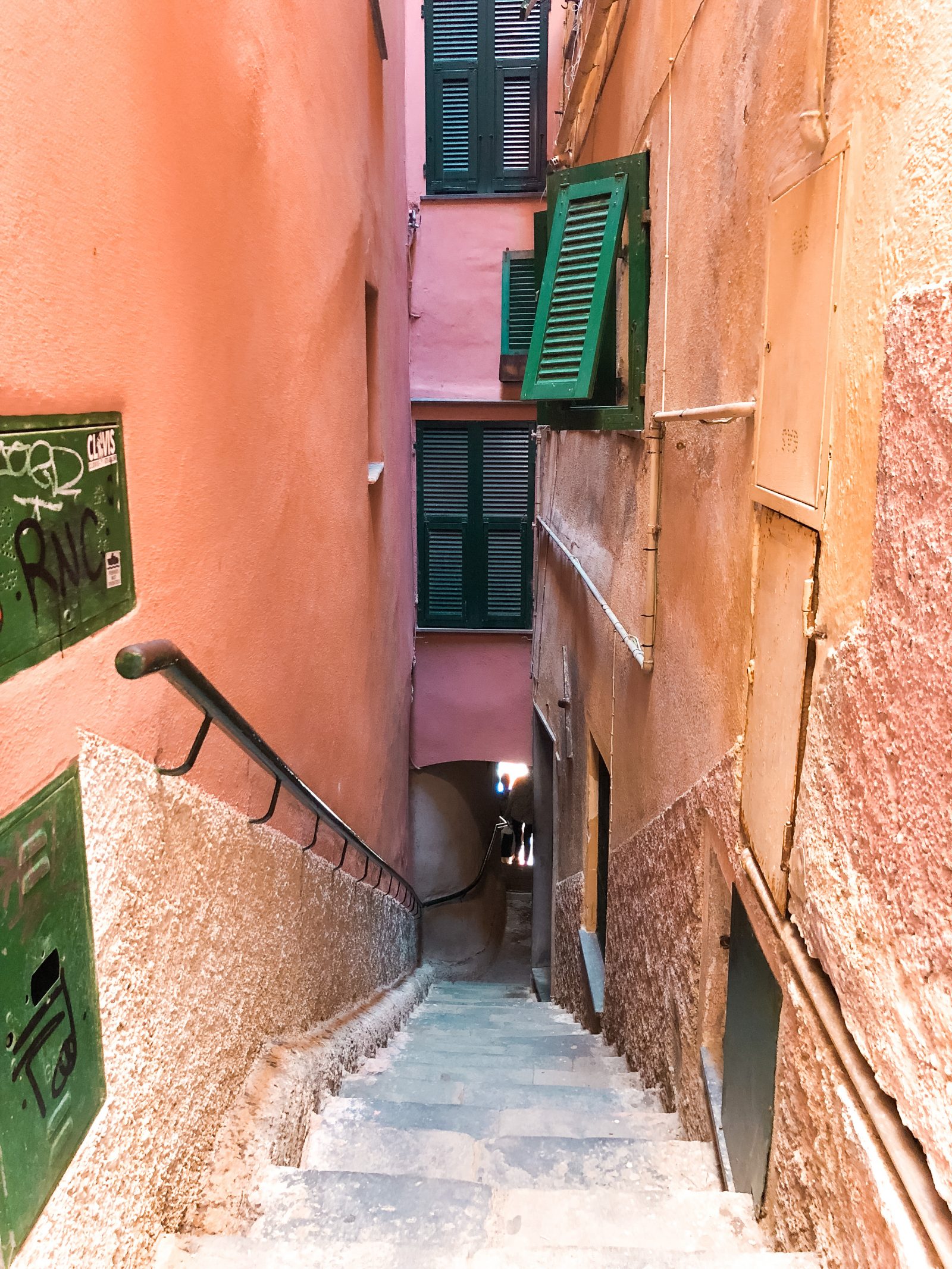 alleyways that take you up to a hike on Vernazza