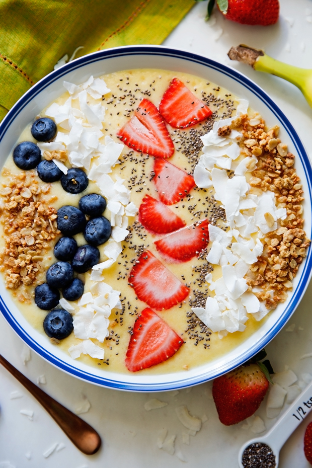 Tropical Breakfast Smoothie Bowl