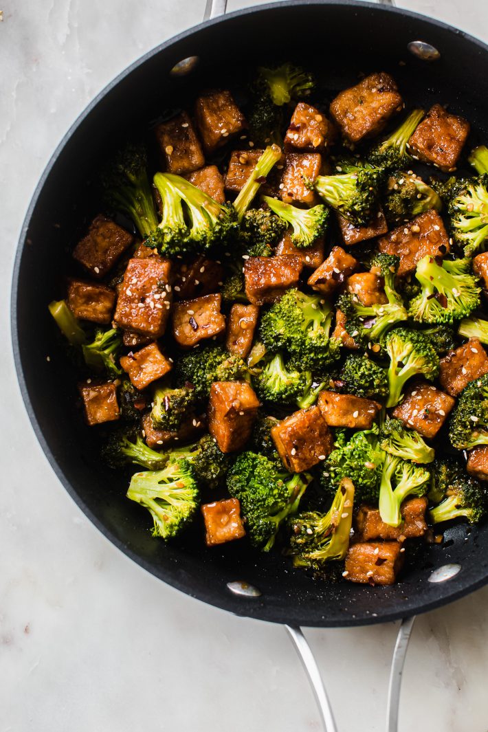 honey garlic tofu and broccoli in pan